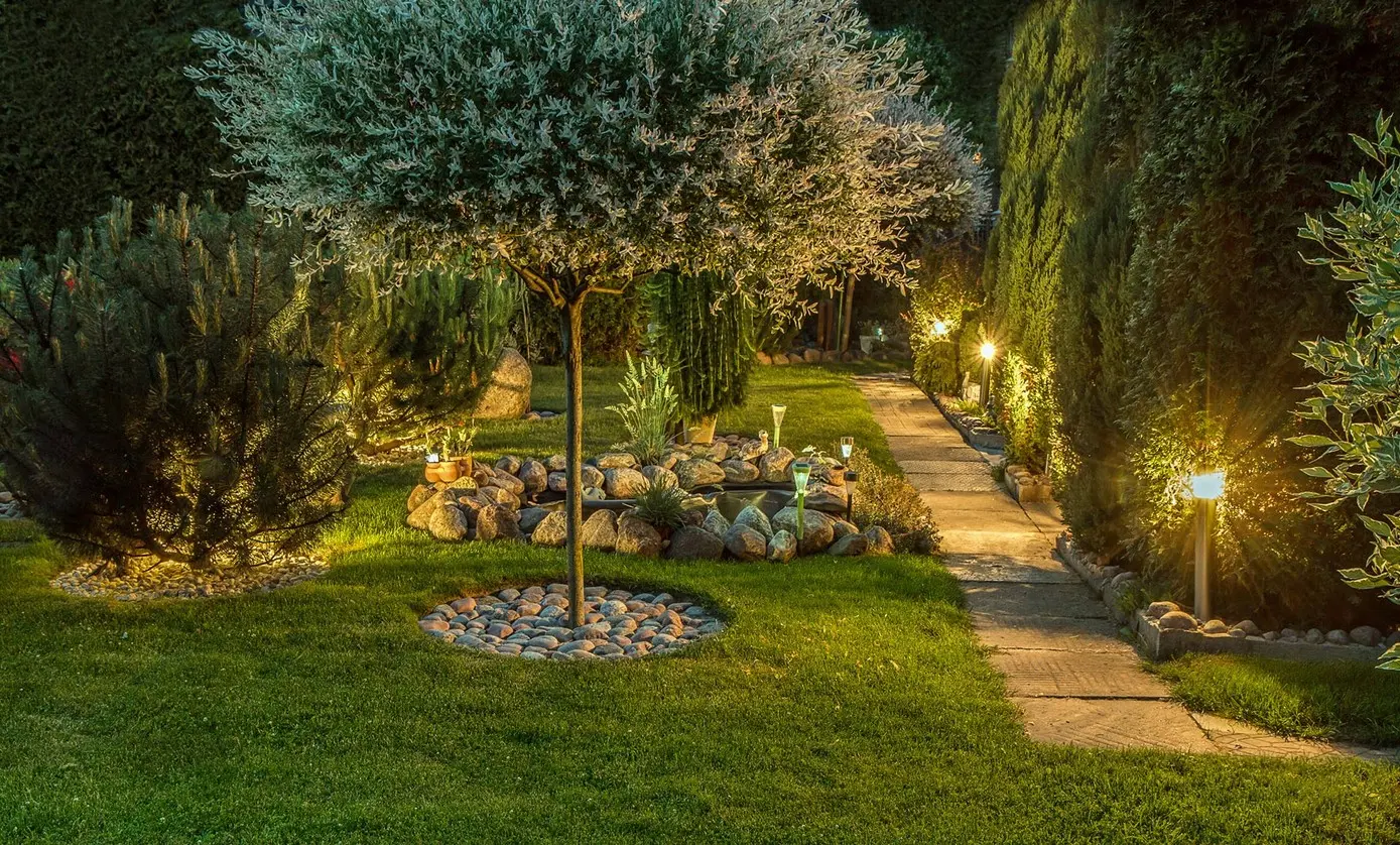 بهترین چراغ باغی؛ راهنمای کامل و کاربردی