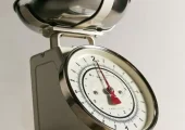 کدام ترازو آشپزخانه انتخاب بهتری است؟ بررسی کامل و ساده
