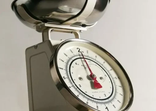 کدام ترازو آشپزخانه انتخاب بهتری است؟ بررسی کامل و ساده
