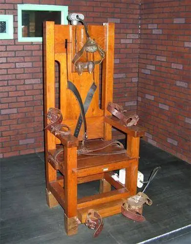 کدام کرسی برقی انتخاب بهتری است؟ بررسی کامل و ساده