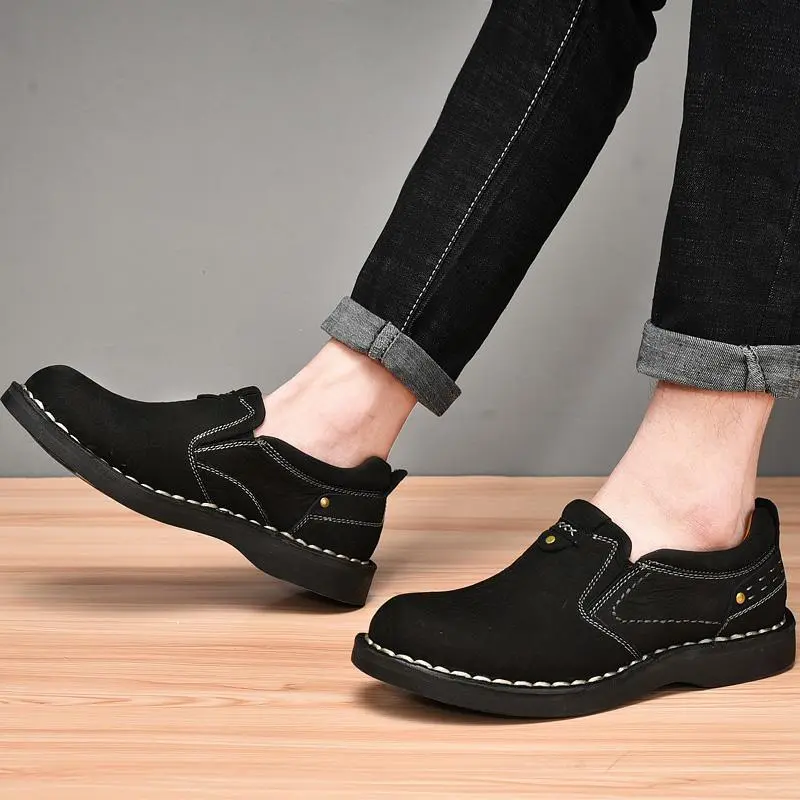 نمونه‌ای از کفش‌های casual مردانه با طراحی مدرن و راحتی بالا