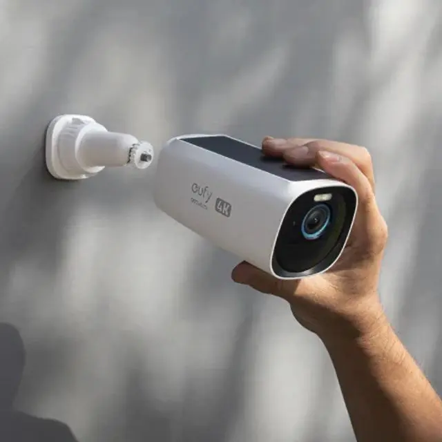 نمونه دوربین مداربسته با کیفیت تصویر بالا و زاویه دید گسترده