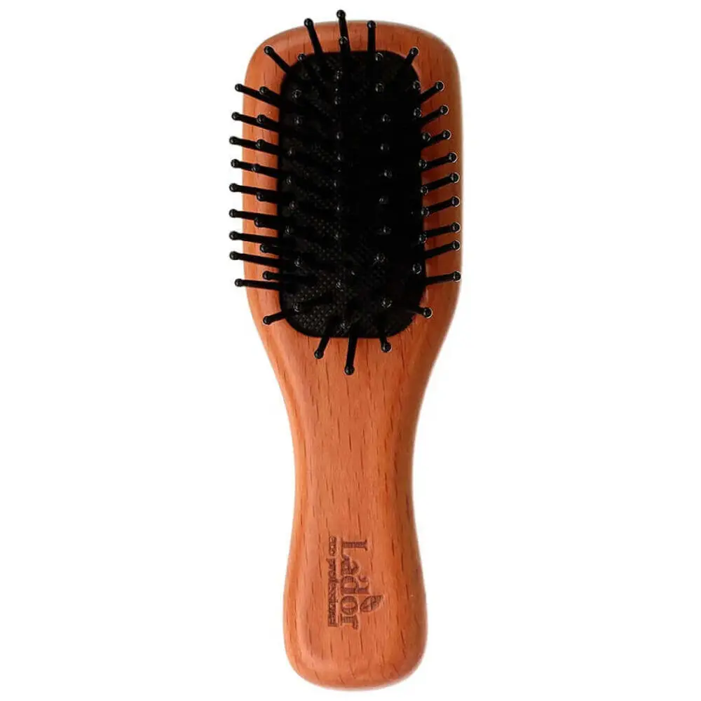 مقایسه گزینههای برس چوبی؛ چطور بهترین انتخاب را داشته باشیم؟