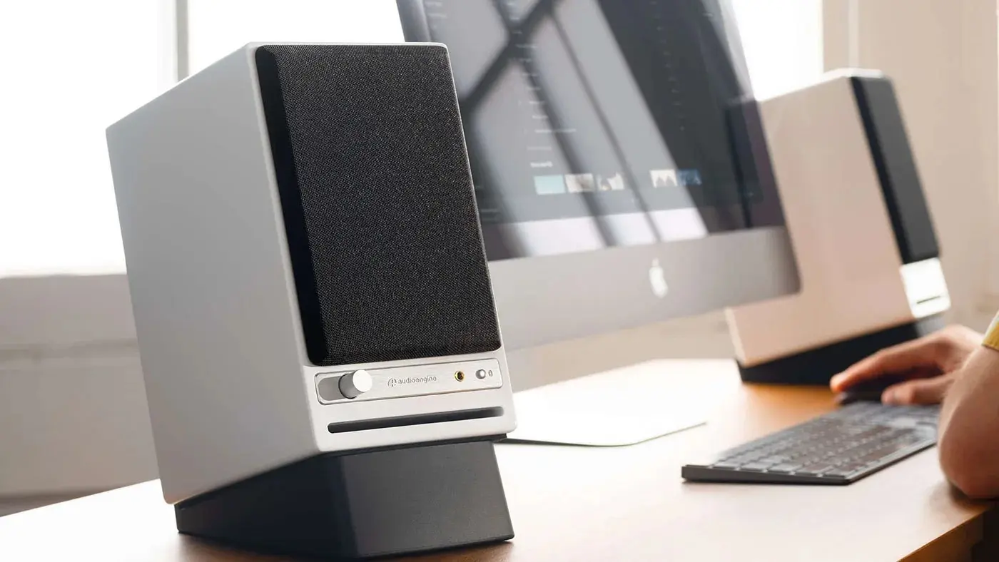 اسپیکر رومیزی Audioengine HD4 با طراحی مدرن و کیفیت ساخت بالا