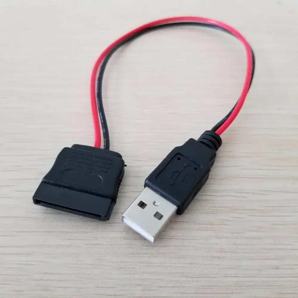 مبدل کابلی SATA به USB با طراحی ساده و قابل حمل