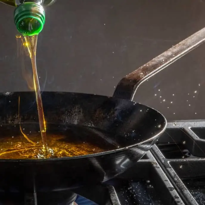 مقایسه گزینه‌های روغن پخت و پز؛ چطور بهترین انتخاب را داشته باشیم؟