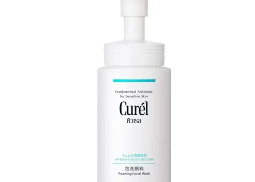 مقایسه گزینه‌های فوم شستشوی صورت؛ چطور بهترین انتخاب را داشته باشیم؟