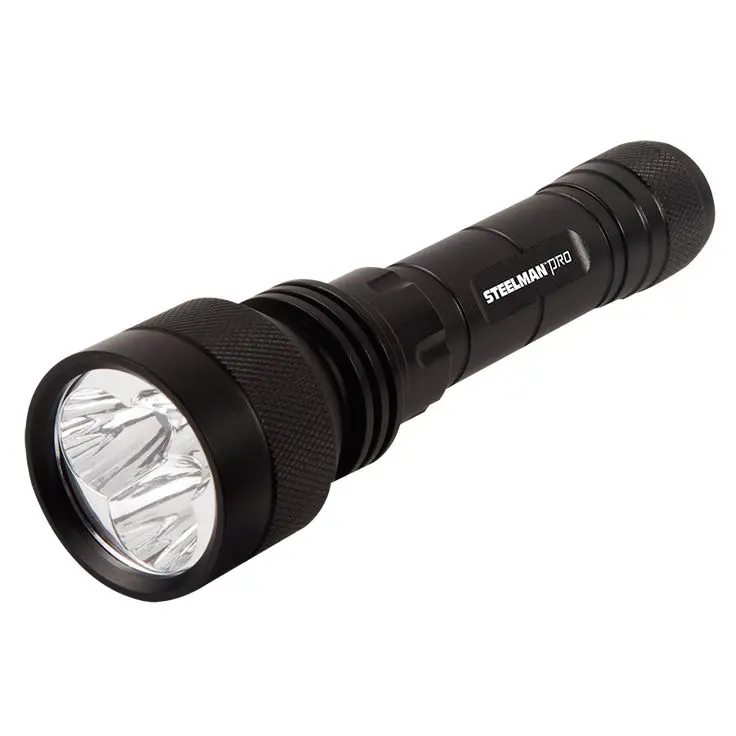 نمونهای از چراغ قوه LED با روشنایی بالا و طراحی مقاوم