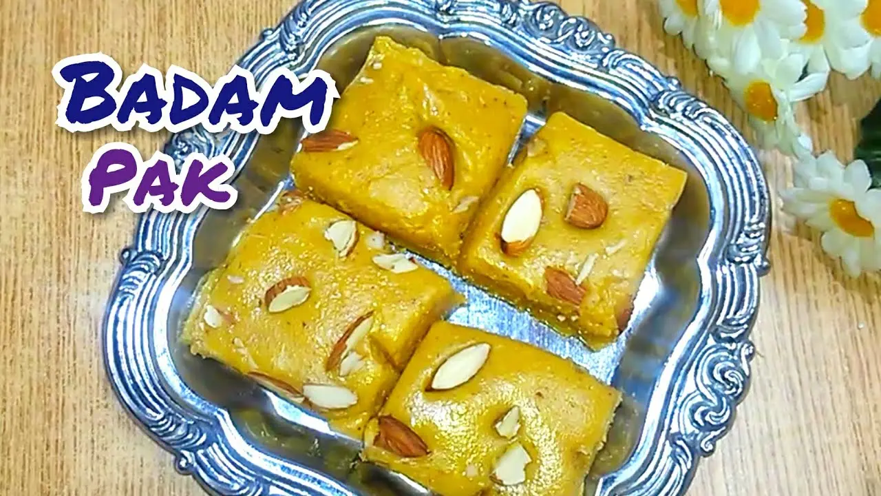 بادام هندی پوستکنده در ظرف چوبی