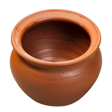 قوری قدیمی از گل و لای با طراحی سنتی و زیبا